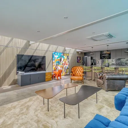 Grand Avec Piscine Privee, Climatisation Et 1 Parking Apartment *