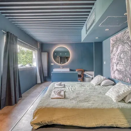 Grand Avec Piscine Privee, Climatisation Et 1 Parking Apartment *