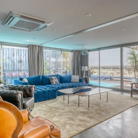 Grand Avec Piscine Privee, Climatisation Et 1 Parking Apartament